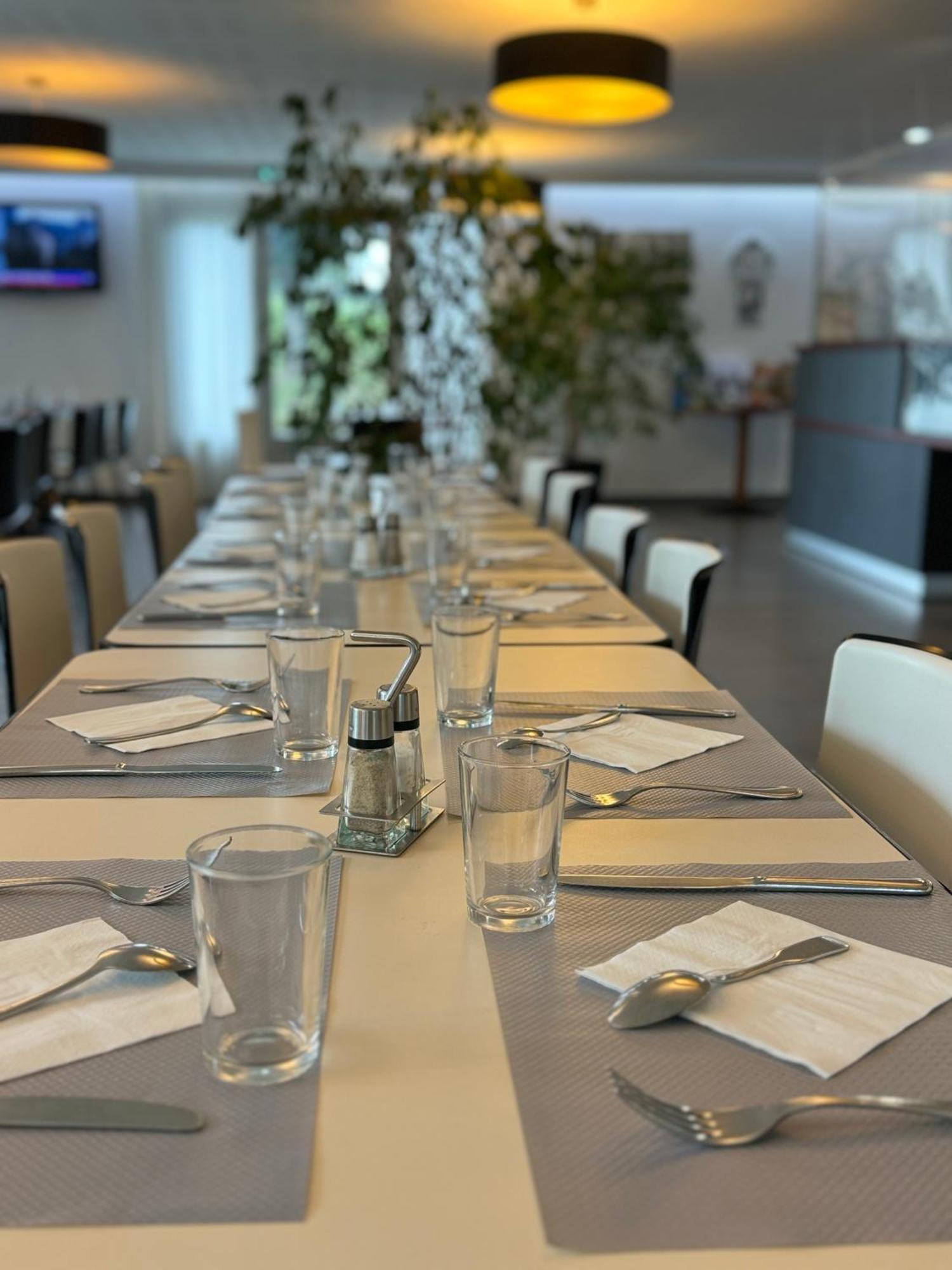 Brit Hotel Mayenne Ngoại thất bức ảnh