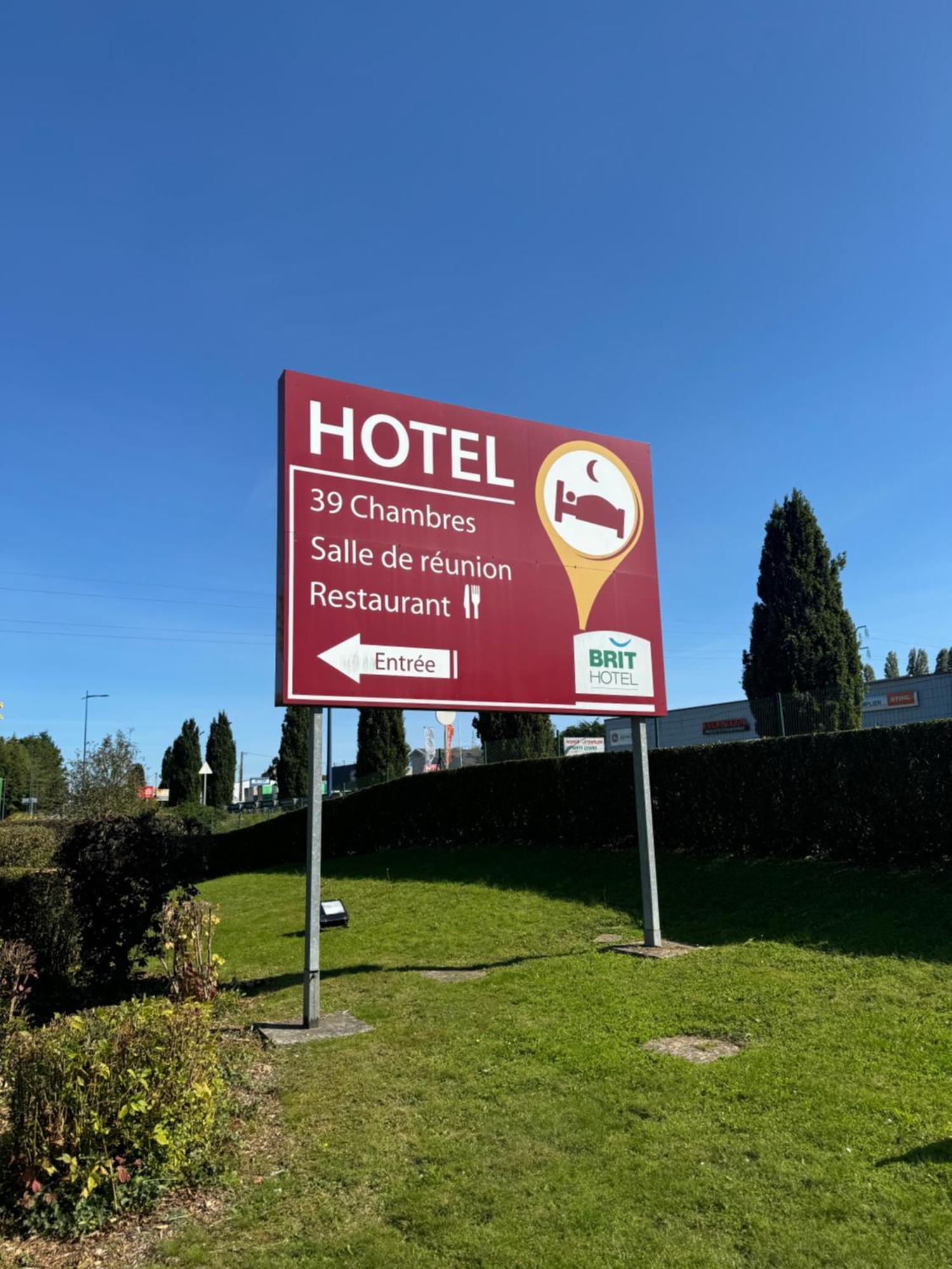 Brit Hotel Mayenne Ngoại thất bức ảnh