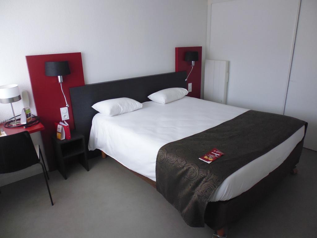 Brit Hotel Mayenne Ngoại thất bức ảnh