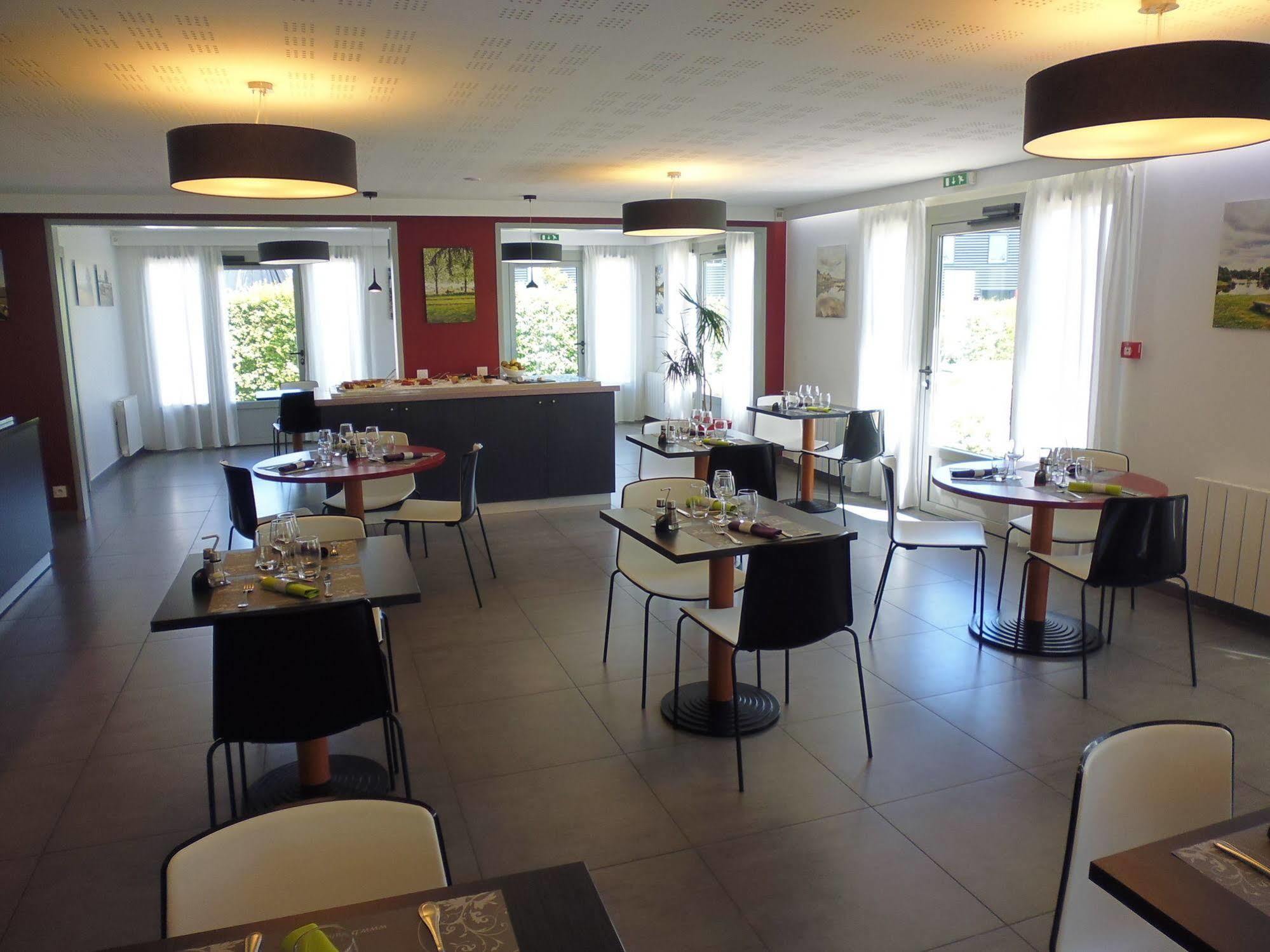 Brit Hotel Mayenne Ngoại thất bức ảnh