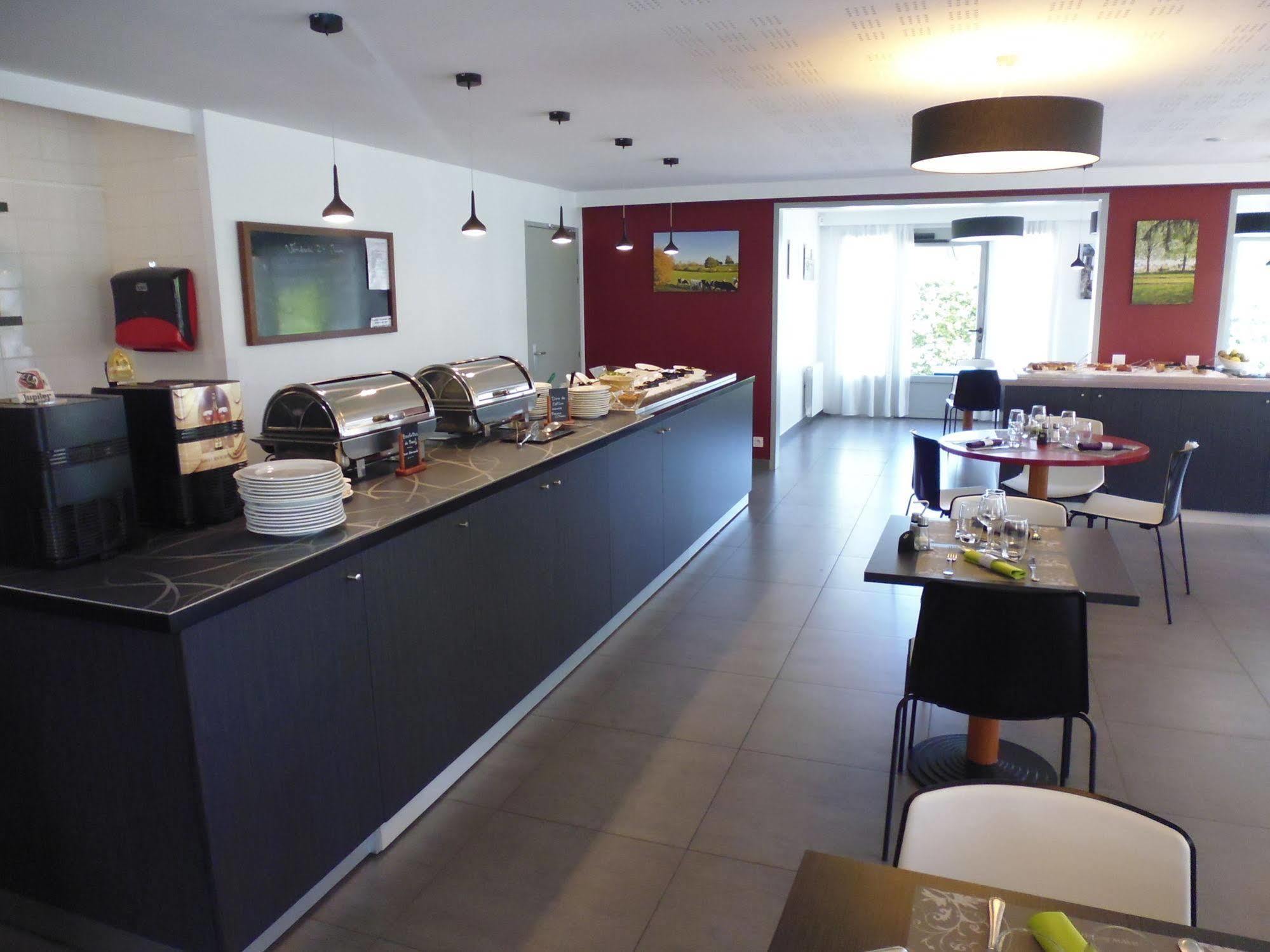 Brit Hotel Mayenne Ngoại thất bức ảnh