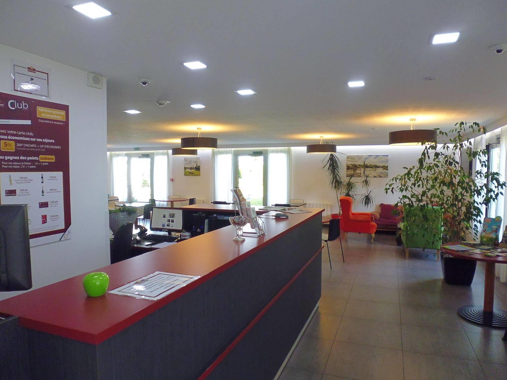 Brit Hotel Mayenne Ngoại thất bức ảnh