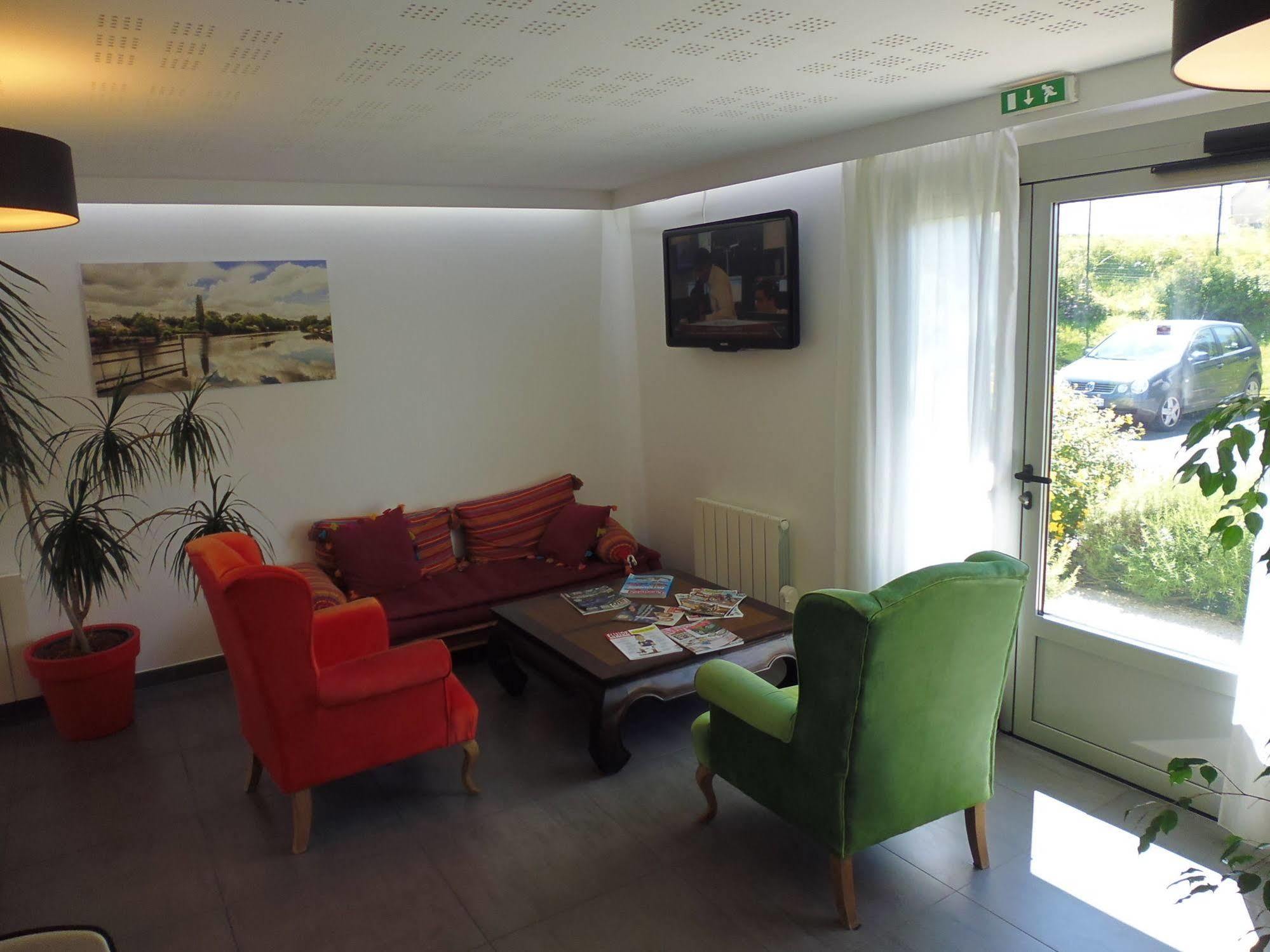 Brit Hotel Mayenne Ngoại thất bức ảnh