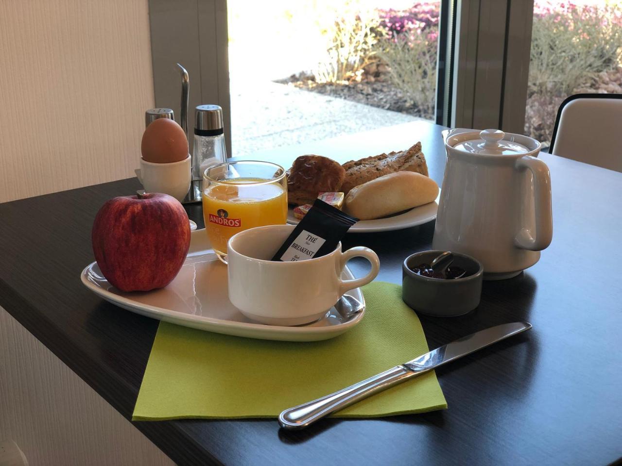 Brit Hotel Mayenne Ngoại thất bức ảnh